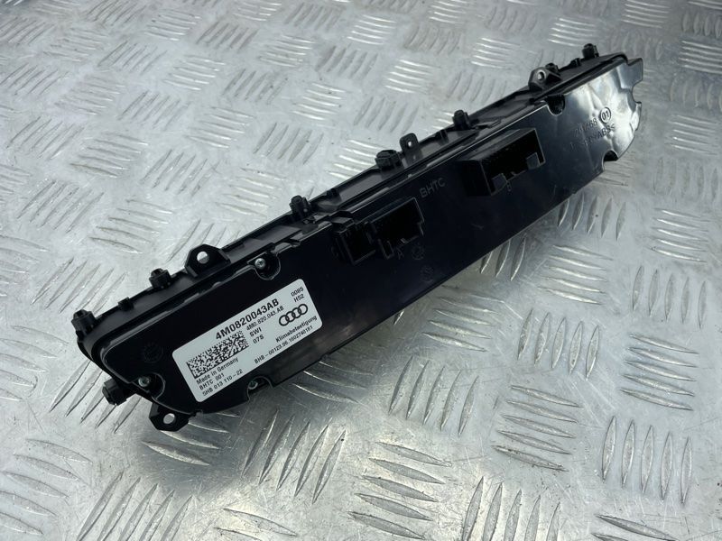 Панель управления климатом 4M0820043ABSWI Audi Q7 Audi A4 Allroad, Audi A5, Audi Q5, Audi Q5 Sportback, Audi Q7, Audi RS5, Audi S5, Audi SQ5, Audi SQ5 Sportback, Audi SQ7