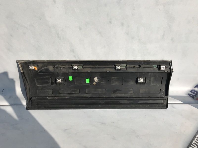 Накладка дверей 7P6854949H Volkswagen Touareg