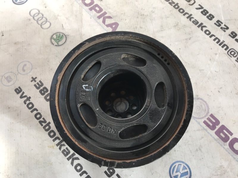 Шків колінвала 06E105251E Audi Q7