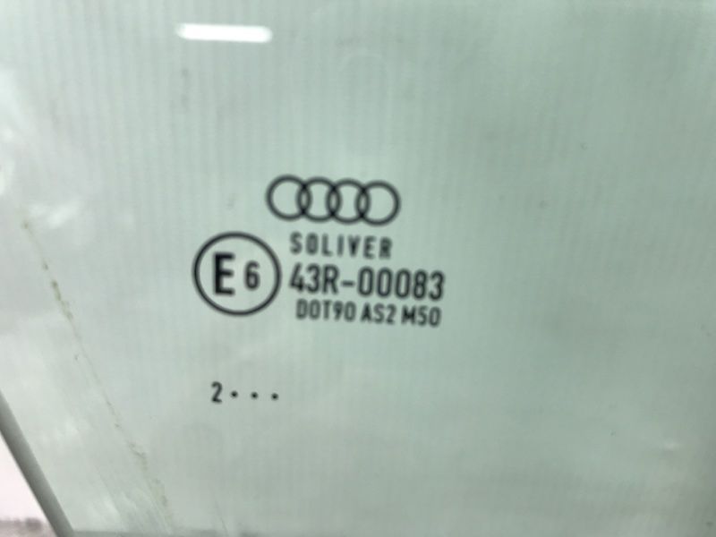 Скло дверей Audi S6