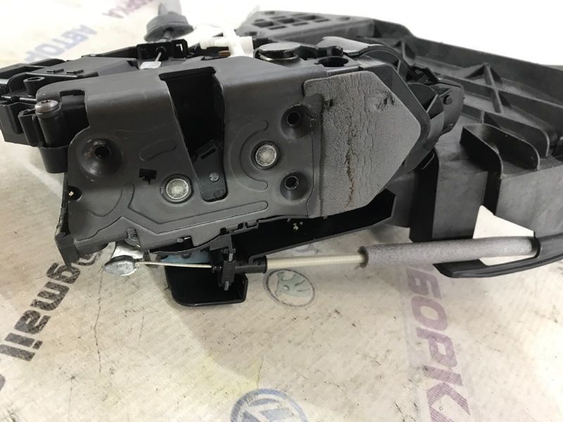 Замок дверей 31316688 Volvo XC60