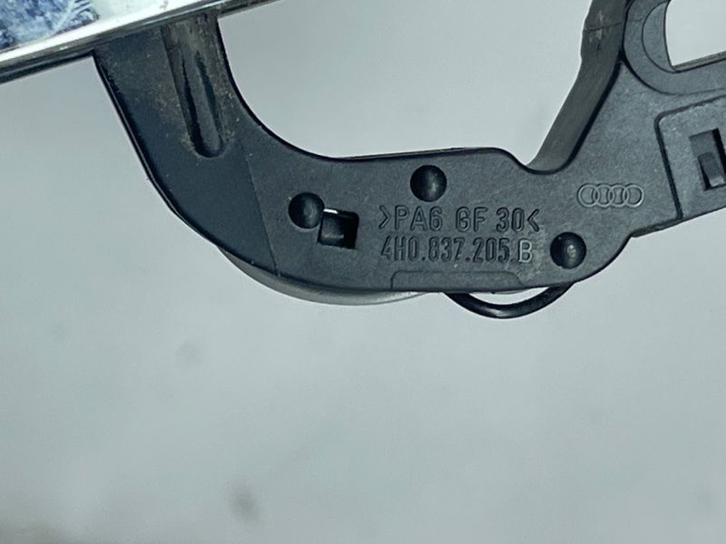 Ручка дверей (keyless) зовнішня 4H0837205B Audi A6