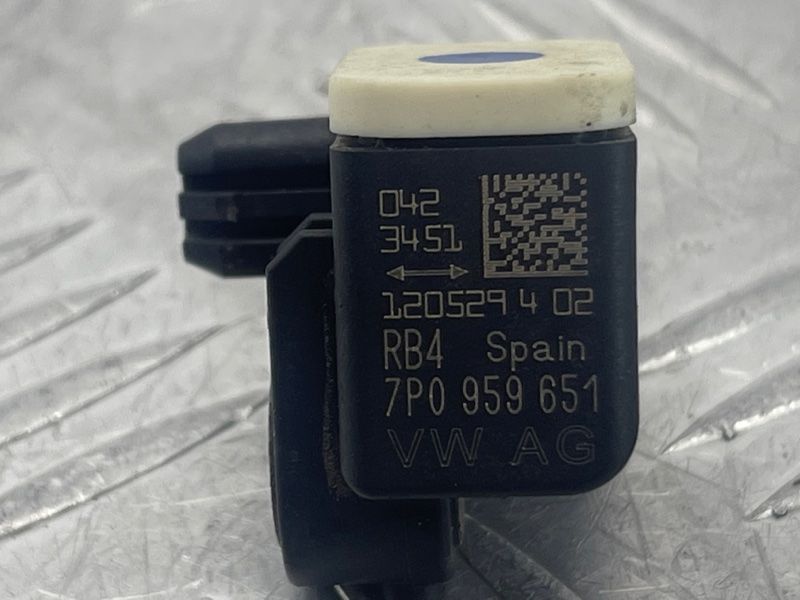Датчик удара 7P0959651 Volkswagen Touareg