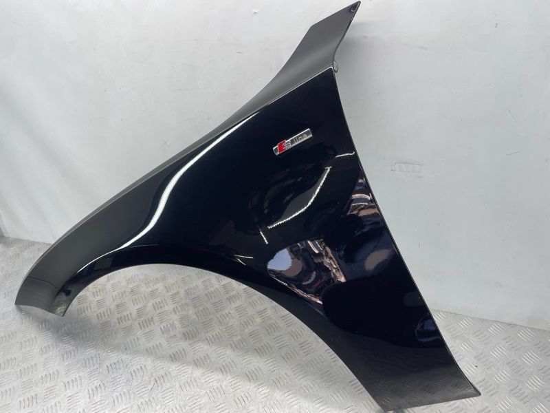 Крыло 4G8821105B Audi A7