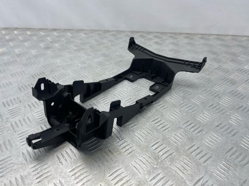 Кронштейн консолі 4G0863531 Audi A6