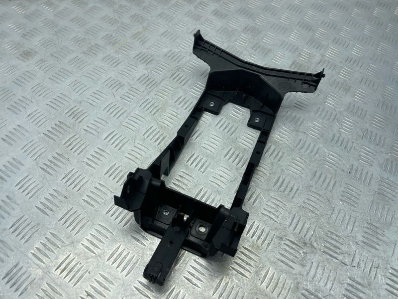 Кронштейн консолі 4G0863531 Audi A6