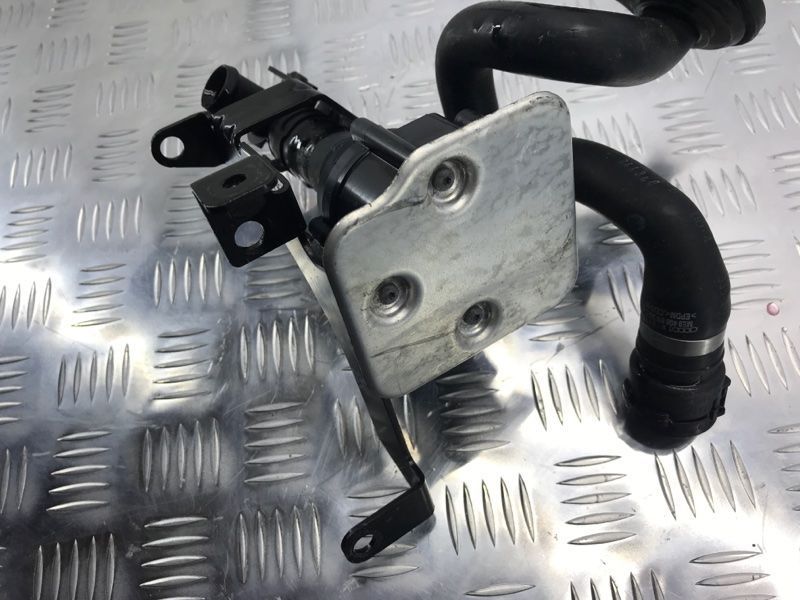Додатковий насос охолоджуючої рідини 06H121601N Audi A6 Audi A7 Sportback, Audi Q5 PHEV, Audi S7 Sportback, Audi A4, Audi A4 Allroad, Audi A5, Audi A5 Sportback, Audi A6, Audi A6 Allroad, Audi A7, Audi A8, Audi Q5, Audi Q5 Sportback, Audi Q7, Audi R8, Audi S4, Audi S5, Audi S5 Sportback, Audi S6, Audi SQ5, Audi SQ5 Sportback