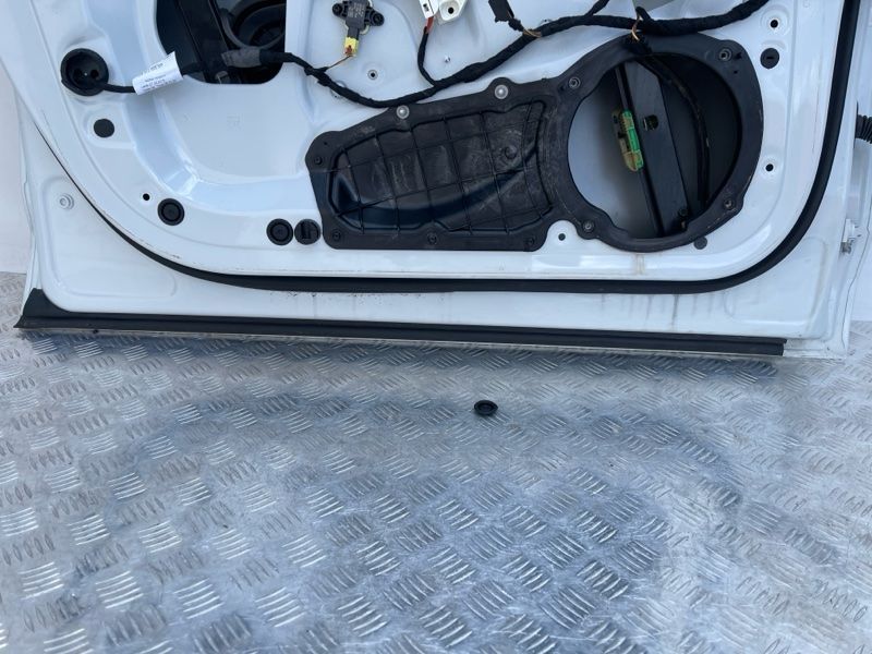 Дверь 4G0831051 Audi A6