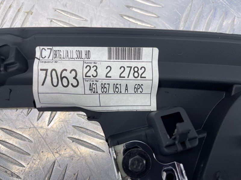 Накладка на торпедо 4G1857051A6PS Audi A6