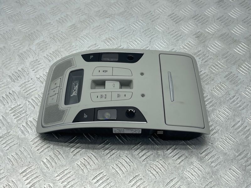 Плафон освещения салона 4G0947135GET1 Audi A6