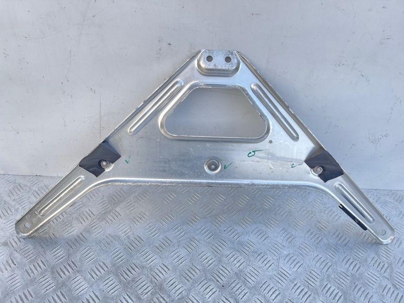 Розпірка 4M0806303 Audi Q7