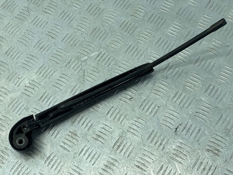 Повідок склоочисника 8R0955407 Audi Q5