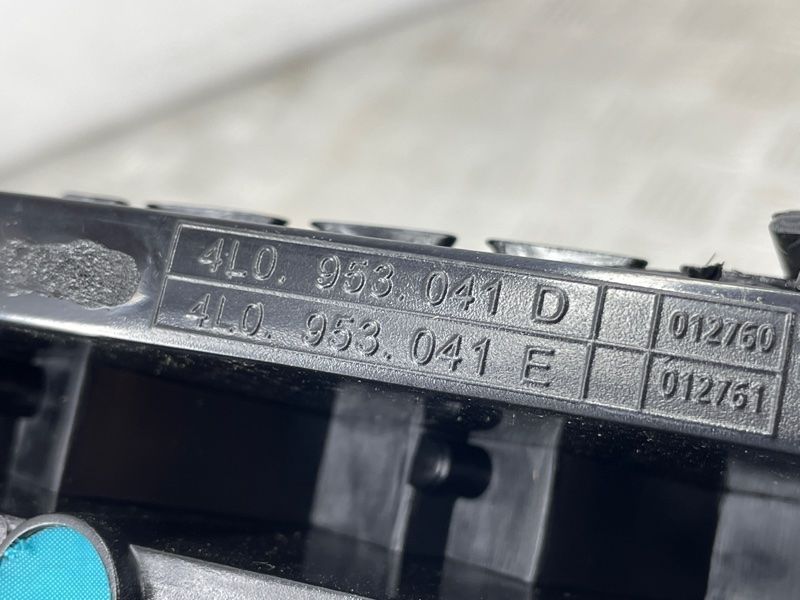 Указатель поворота LED s-line 4L0953041E Audi Q7