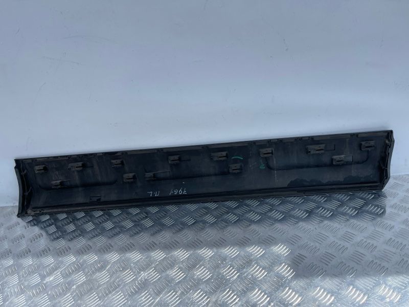 Накладка дверей передня ліва 4L0071841 Audi Q7 Audi Q7