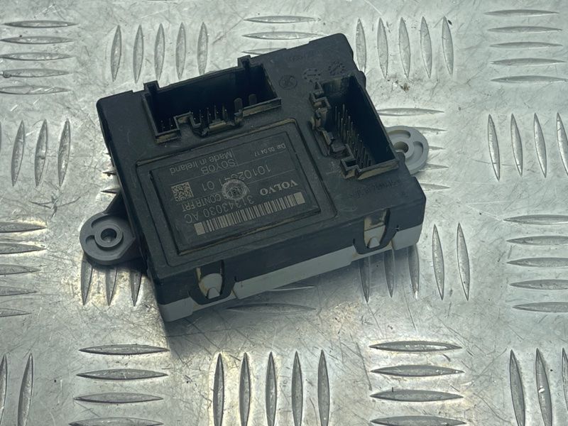 Блок управления двери 31343030 Volvo XC60