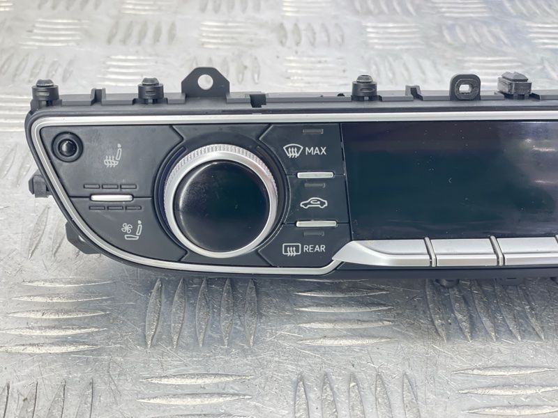 Панель управления климатом 4M0820043ABSWI Audi Q7 Audi A4 Allroad, Audi A5, Audi Q5, Audi Q5 Sportback, Audi Q7, Audi RS5, Audi S5, Audi SQ5, Audi SQ5 Sportback, Audi SQ7