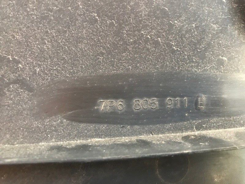 Підкрилок 7P6805911E Volkswagen Touareg