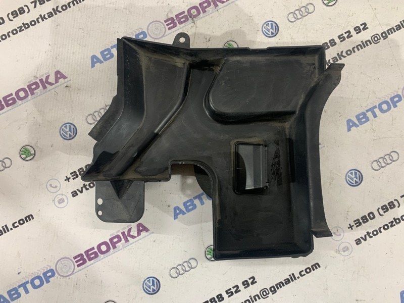 Пластик під лобове скло 6G9N022B18A Volvo XC60