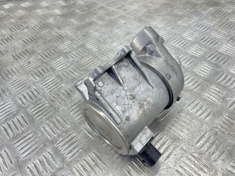 Насос охолоджувальної рідини 31368715 Volvo XC90 Volvo S60, Volvo S60 Cross Country, Volvo S80, Volvo S90, Volvo V60, Volvo V60 Cross Country, Volvo V90, Volvo V90 Cross Country, Volvo XC40, Volvo XC60, Volvo XC70, Volvo XC90