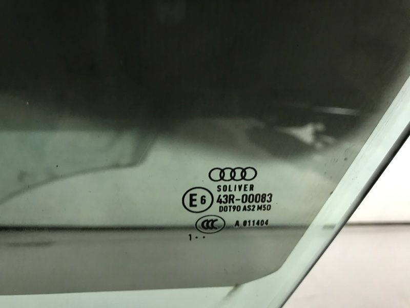 Стекло двери Audi A6
