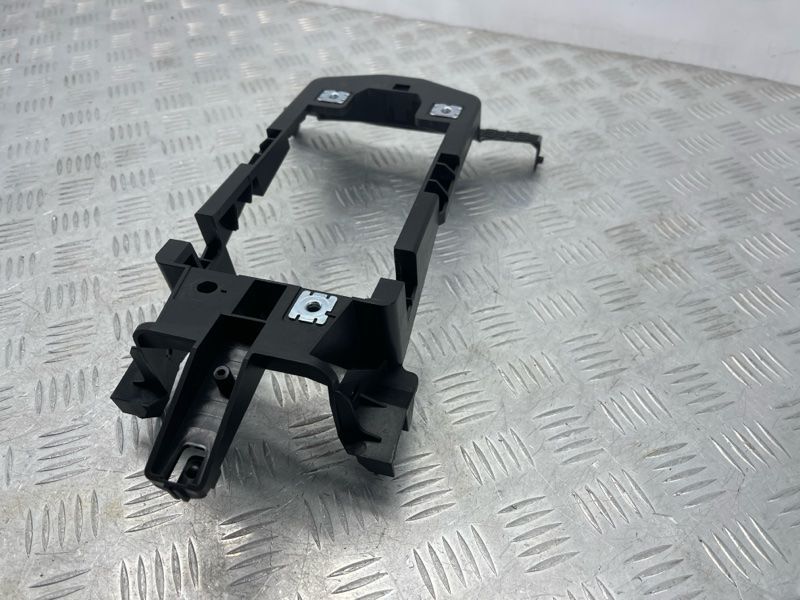 Кронштейн консолі 4G0863531 Audi A6