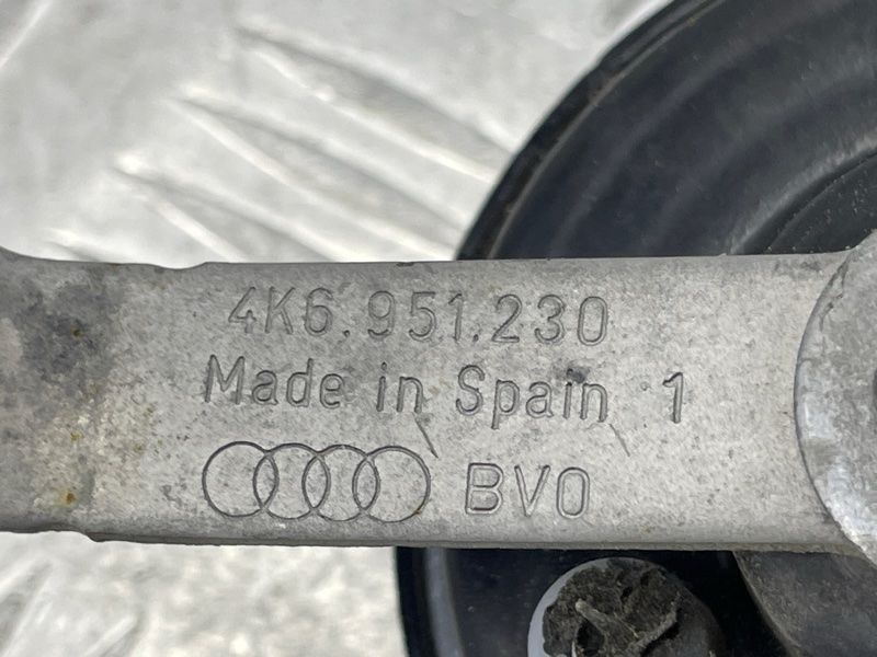 Кронштейн 4K6951230 Audi A7