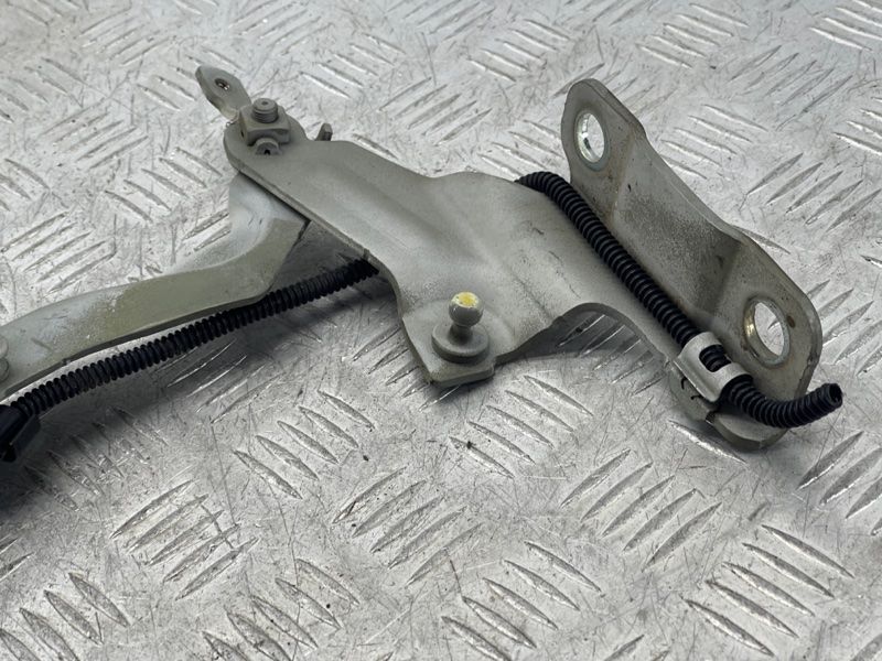 Петля капота 31385814 Volvo XC60