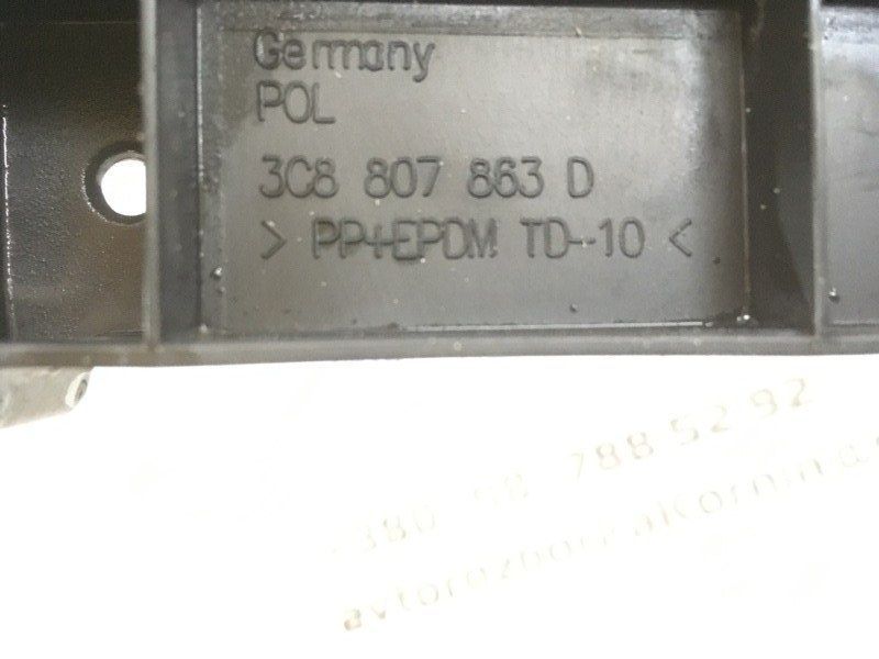 Направляюча / кріплення / кронштейн бампера 3C8807863D Volkswagen CC
