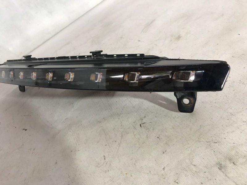 Покажчик повороту LED 4L0953041D Audi Q7