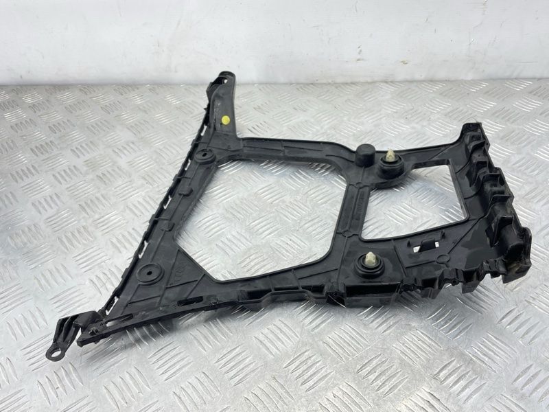 Направляющая заднего бампера 4M0807454 Audi Q7