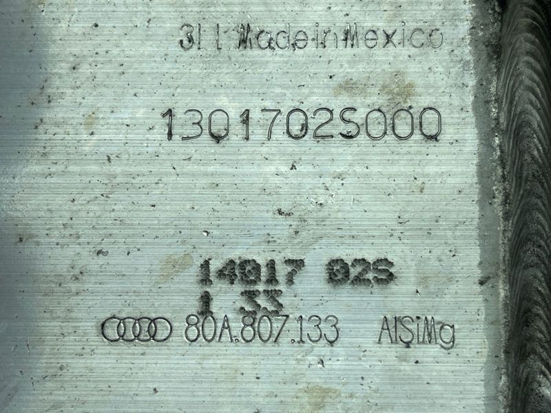Кронштейн усилителя бампера левый 80A807133 Audi Q5 Audi Q5, Audi Q5 Sportback, Audi SQ5, Audi SQ5 Sportback