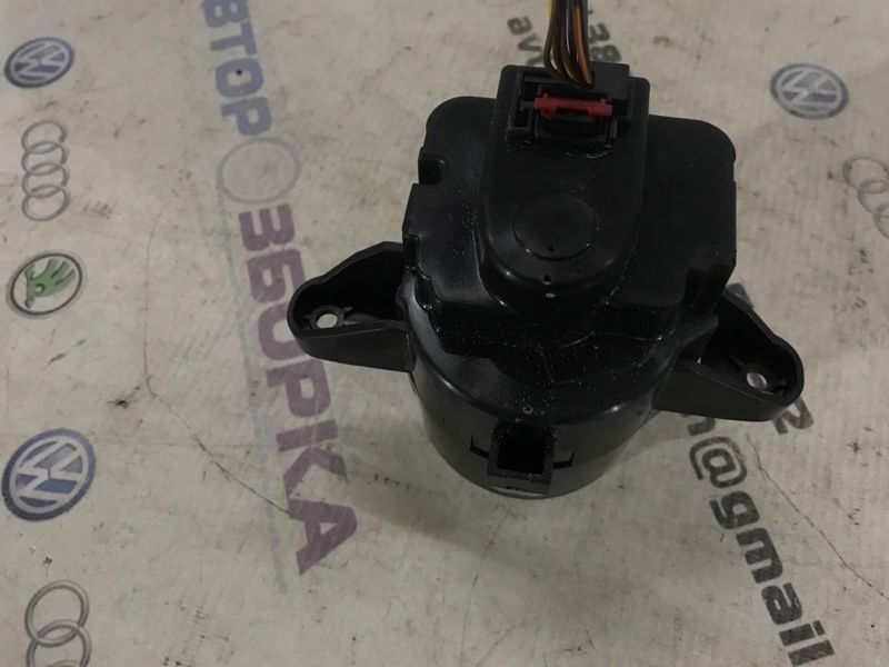 Замок запалювання 7p6905843e Volkswagen Touareg