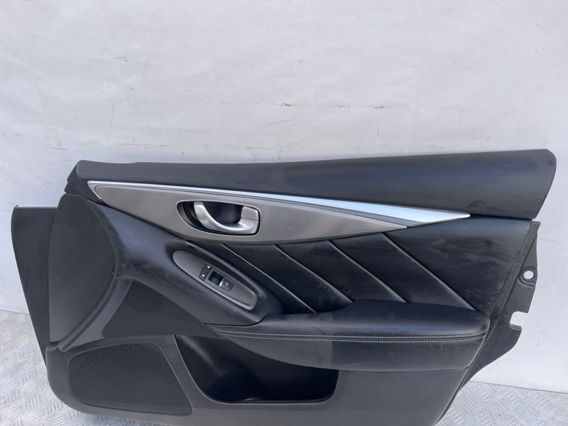 Обшивка дверей Infiniti Q50