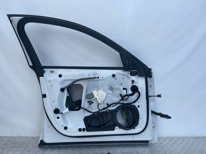 Дверь 4G0831051 Audi A6