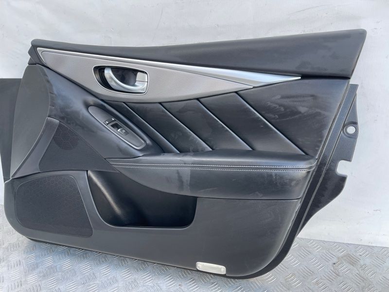 Обшивка дверей Infiniti Q50