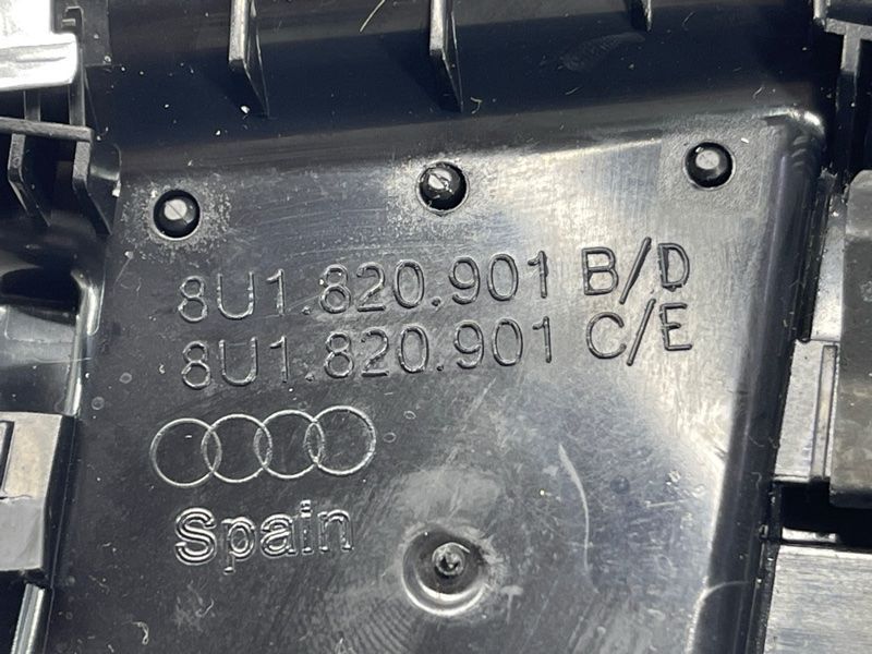 Дефлектор повітропроводу Audi Q3