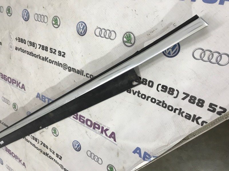 Молдинг дверей 4L0853763E Audi Q7