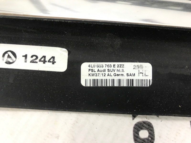 Молдинг дверей 4L0853763E Audi Q7