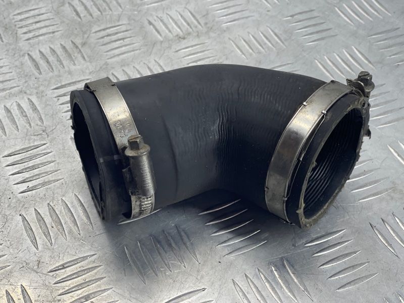 Патрубок интеркулера 1K0145838AG Volkswagen CC