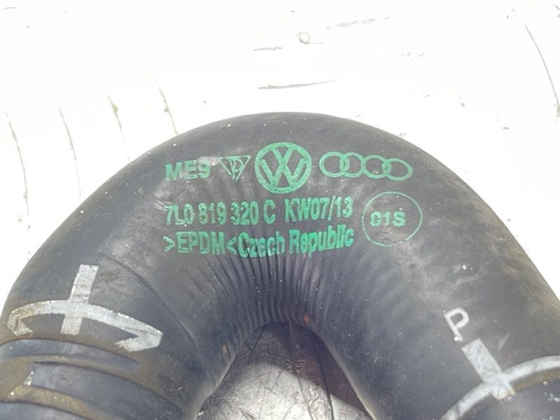 Патрубок системи охолодження Audi Q7
