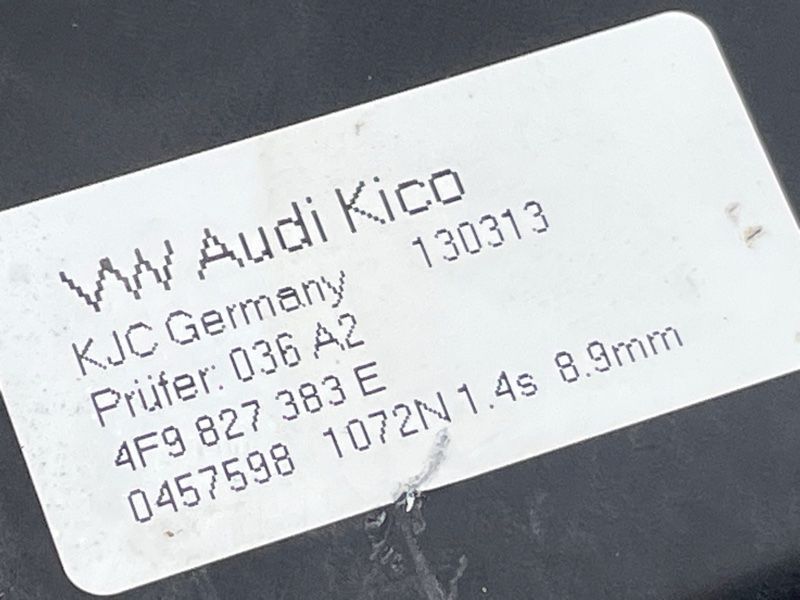 Тримач замка кришки багажника з доводчиком 4F9827383E Audi Q7 Audi A4, Audi A4 Allroad, Audi A6, Audi Q5, Audi Q7, Audi SQ5
