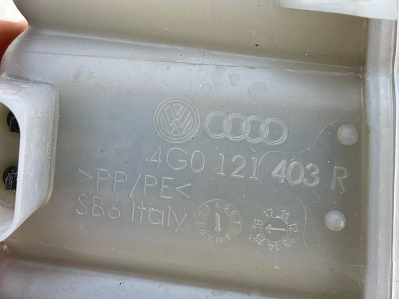 Розширювальний бачок 4G0121403R Audi A6 Audi A6, Audi A7, Audi RS7, Audi S6, Audi S7