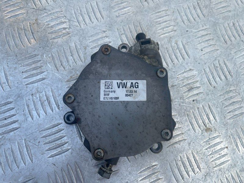 Вакуумний насос 07L145100F Audi S8