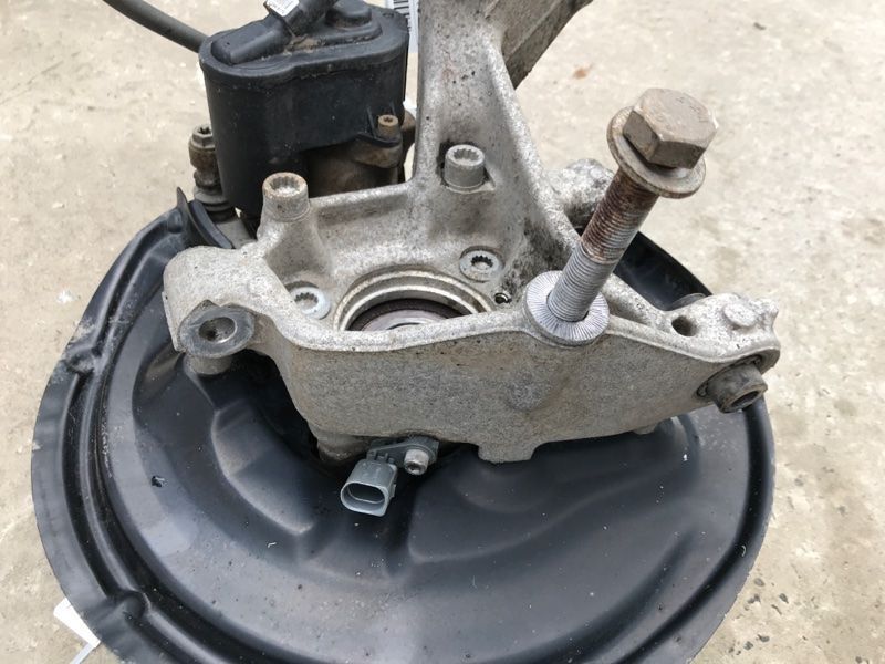 Поворотний кулак / цапфа з підшипником 3C0505435G Volkswagen Tiguan