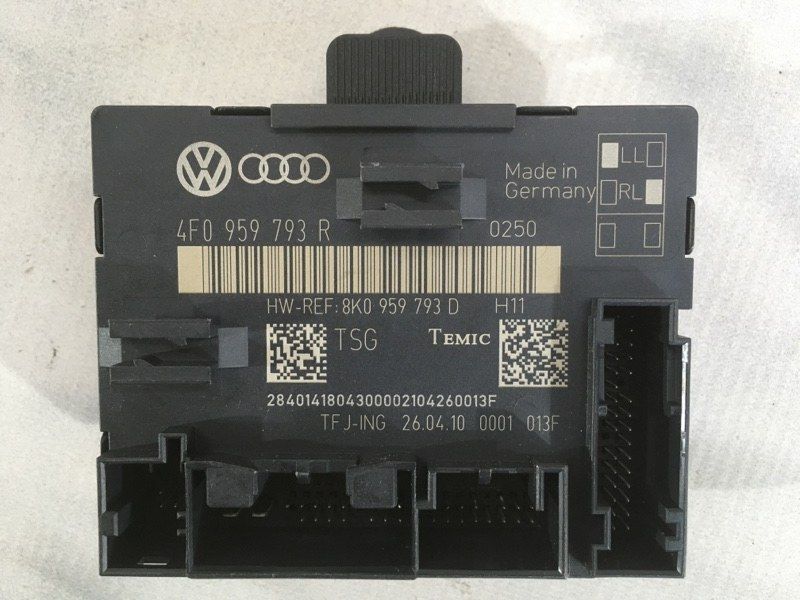 Блок керування дверей 4F0959793R Audi Q7