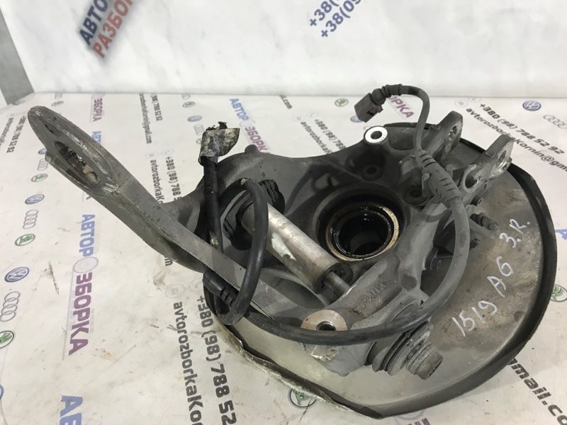 Поворотний кулак / цапфа з підшипником 8K0505432AR Audi A6