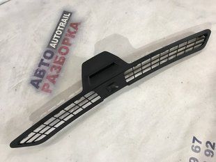 Решетка обдува лобового стекла DS7318C491ADW Ford Fusion