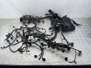 Проводка двигуна Audi A8