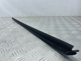 Молдинг лобового скла 4G0854327B01C Audi A6