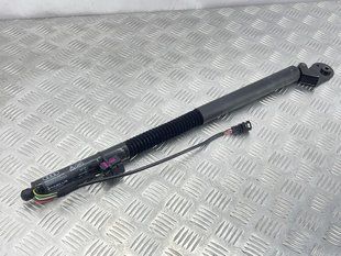 Приводной блок крышки багажника 4G8827851F Audi A7